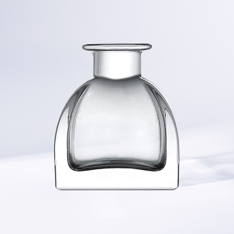 J2287 স্কয়ার অ্যারোমা ডিফিউজার বোতল 50ml প্রিমিয়াম কোয়ালিটির গৃহস্থালী সুগন্ধি ধারক